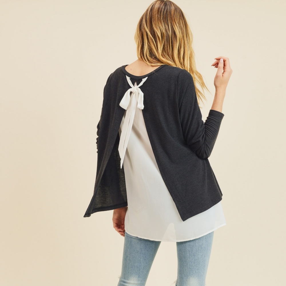 NWT BOW BACK SWEATER